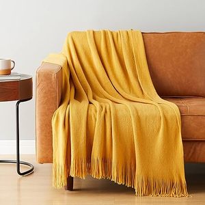 lot 58 image: New  Twin Throw Blanket