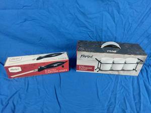 lot 97 image: New Parini Electric Carving Knife and Flatware Caddy