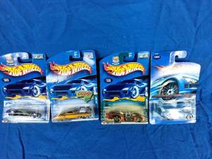 lot 124 image: 4 New Hot Wheels