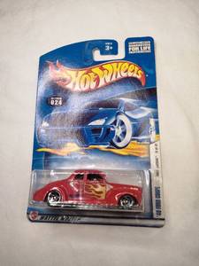 lot 145 image: 4 New Hot Wheels