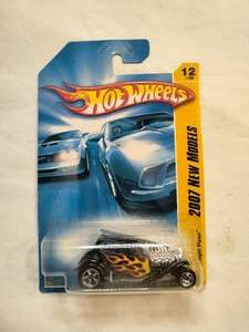 lot 148 image: 4 New Hot Wheels