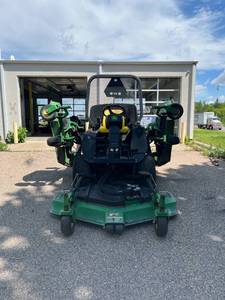 lot 100 image: 602 John Deere Front Side Decks Riding Mower