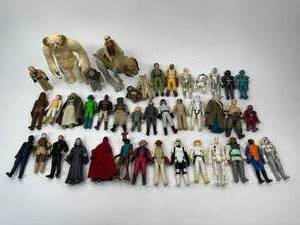 lot 21 image: 42 Original Vintage Star Wars Figure Lot #1