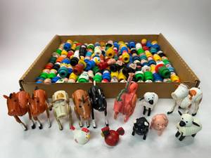 lot 32 image: Vintage Fisher Price Figure Lot