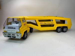 lot 33 image: Vintage Tonka Truck Car Transport