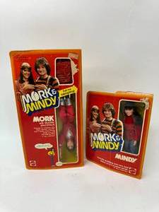 lot 49 image: 1979 Vintage Talking Mork & Mindy Dolls in Box