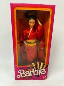 lot 86 image: 1984 Vintage Japanese Barbie New in Box