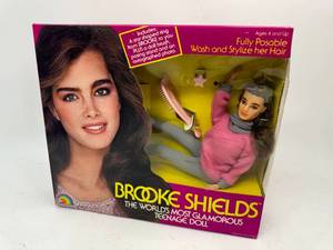 lot 112 image: 1982 Vintage Brooke Shields Doll New in Box