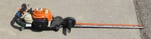 lot 31 image: STIHL HS 86 R, Commercial Heavy Duty 34 Inch  Hedge Trimmer