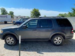 2010 Ford Explorer XLT - 4X4 - 24,147 MILES