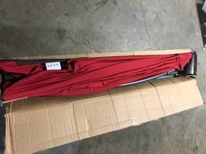 lot 4 image: Red Umbrella  Customer Returns See Pictures