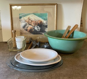 lot 32 image: Green Enamelware Bowl and Artwork