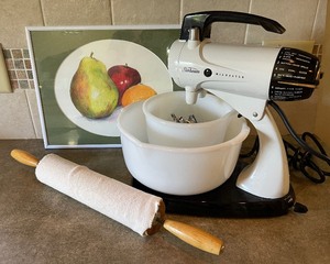 lot 34 image: Sunbeam Vintage Kitchen Mixer and Artwork