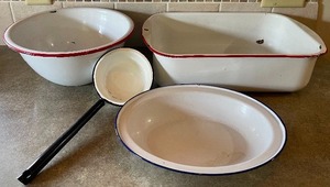 lot 37 image: Four pieces of vintage enamelware