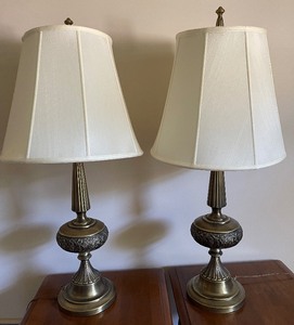 lot 25 image: Set of Brass Table Lamps
