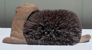 lot 27 image: John Wright Vintage Cast Iron Beaver Boot Brush