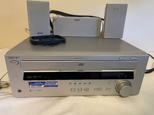 lot 97 image: Sony Dolby DigitalDTS Dolby Pro Logic 5 Disc Changer Player