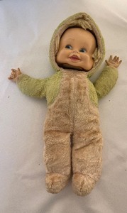 lot 127 image: Vintage Knickerbocker Rubber Face Doll
