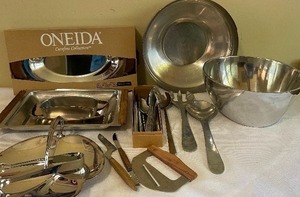 lot 80 image: Oneida Stainless Steel, Flatware and Ice bucket