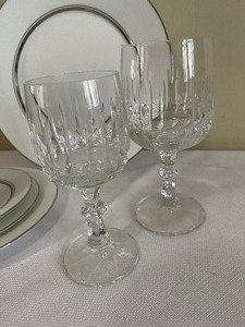 lot 81 image: Oxford Lexington Pattern DinnerwareChina and Schott Zwiesel Tango Lead Crystal 62 pc total