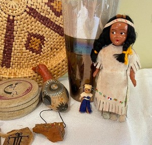 lot 149 image: Southwestern Decor Lot