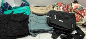 lot 162 image: Lot of 13 bagspurses one Baggalini crossbody