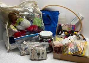 lot 174 image: Sewing LotCrochet Lot with Buttons