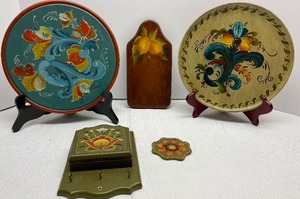 lot 181 image: Rosemaling Lot Four Pieces