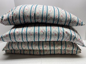 lot 186 image: Four Harris Blue Print Down Feather Pillows