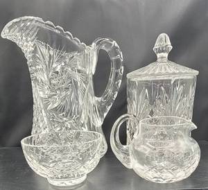 lot 63 image: Cut Crystal Lot of Four Pieces