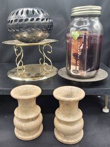 lot 134 image: Candle Lot