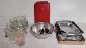 lot 169 image: Dishes