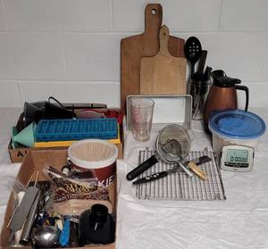 lot 171 image: Kitchen Miscellaneous Lot