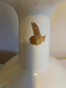 lot 319 image: Red Wing Vase B1426 75th Anniversary