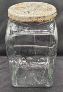 lot 144 image: Antique Planters Jar