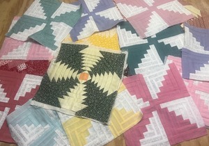 lot 164 image: Coverlet, quilt and quilt blocks
