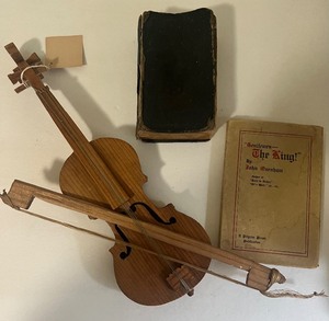 lot 327 image: 1901 German Bible Northwestern Publishing Milwaukee WI and Wood Violin