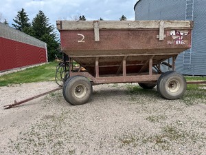 MW 300 bu Gravity Wagon w Brush Auger