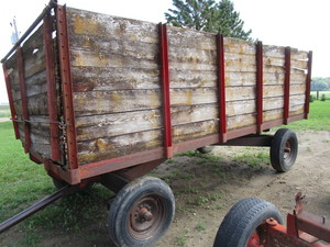 Wagon Gear & wooden box