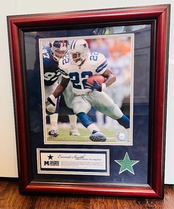 lot 69 image: Emmitt Smith Frames 8 x 10 Dallas Cowboys Photo Steiner Collectables Letter of Authenticity from Brandon Steiner