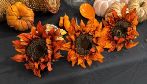lot 184 image: Fantastic Fall Decor