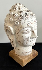 lot 143 image: Distressed Buddha Decorative Bust