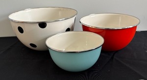 lot 17 image: Three Kate Spade Lenox Enamel Bowls
