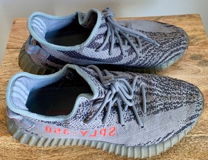 lot 259 image: Yeezy Boost 350 V2 Grey Borang