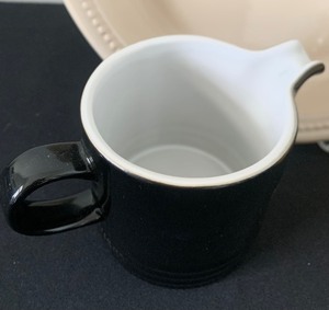 lot 97 image: Collection of Le Creuset Pie Pan, Honey Jar and Creamer