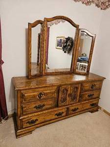lot 37 image: Press Facade Vanity Dresser
