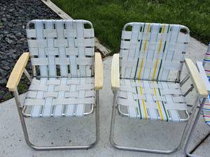 lot 116 image: Vintage Retro Beach Chairs