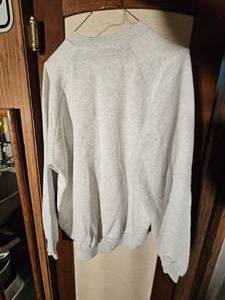 lot 103 image: 1991 Twins World Champions Grey Crew neck