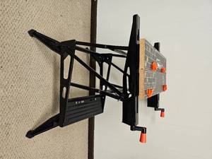 lot 152 image: Versatile Workmate Folding Shop Station