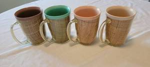 lot 149 image: Vintage Rafiaware Burlap Insulated Mug Set
